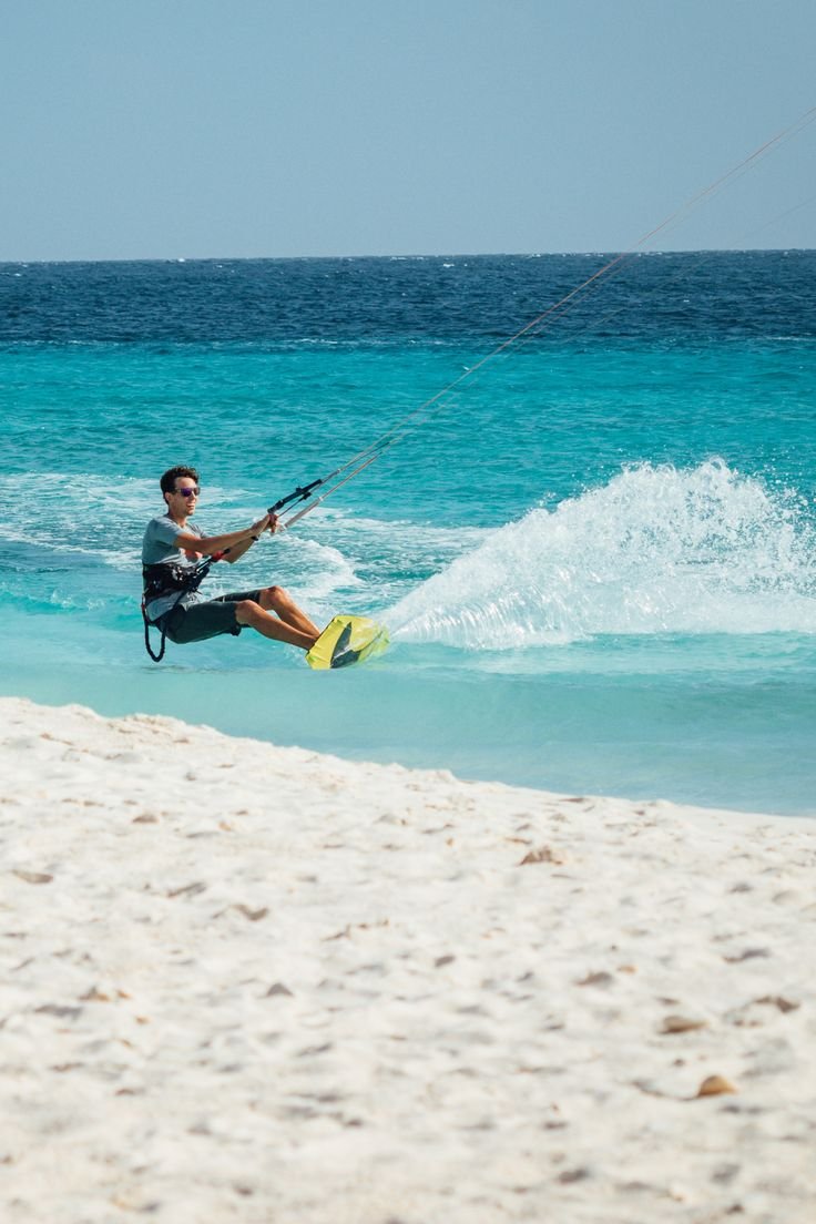 Kitesurfing in Curaçao _ Caribbean island